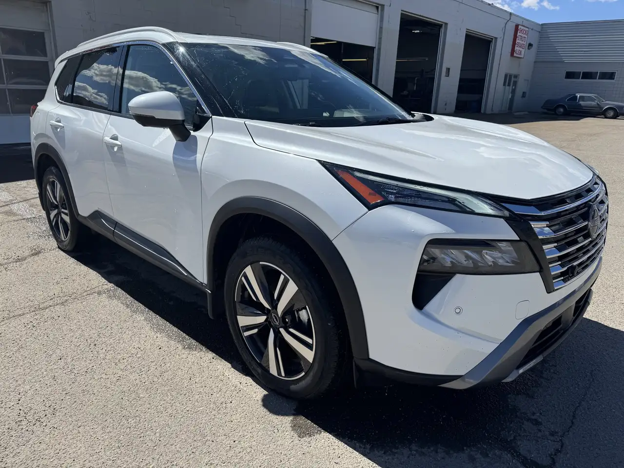 Nissan Rogue снимка Nissan Rogue