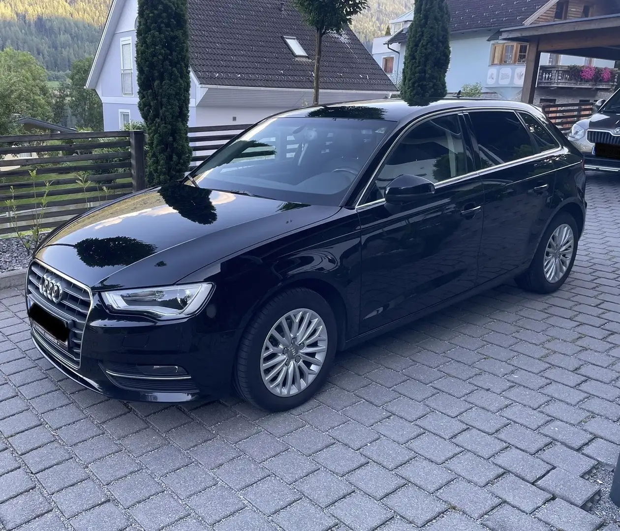 Audi A3 SB Ambiente 1,6 TDI Schwarz - 1