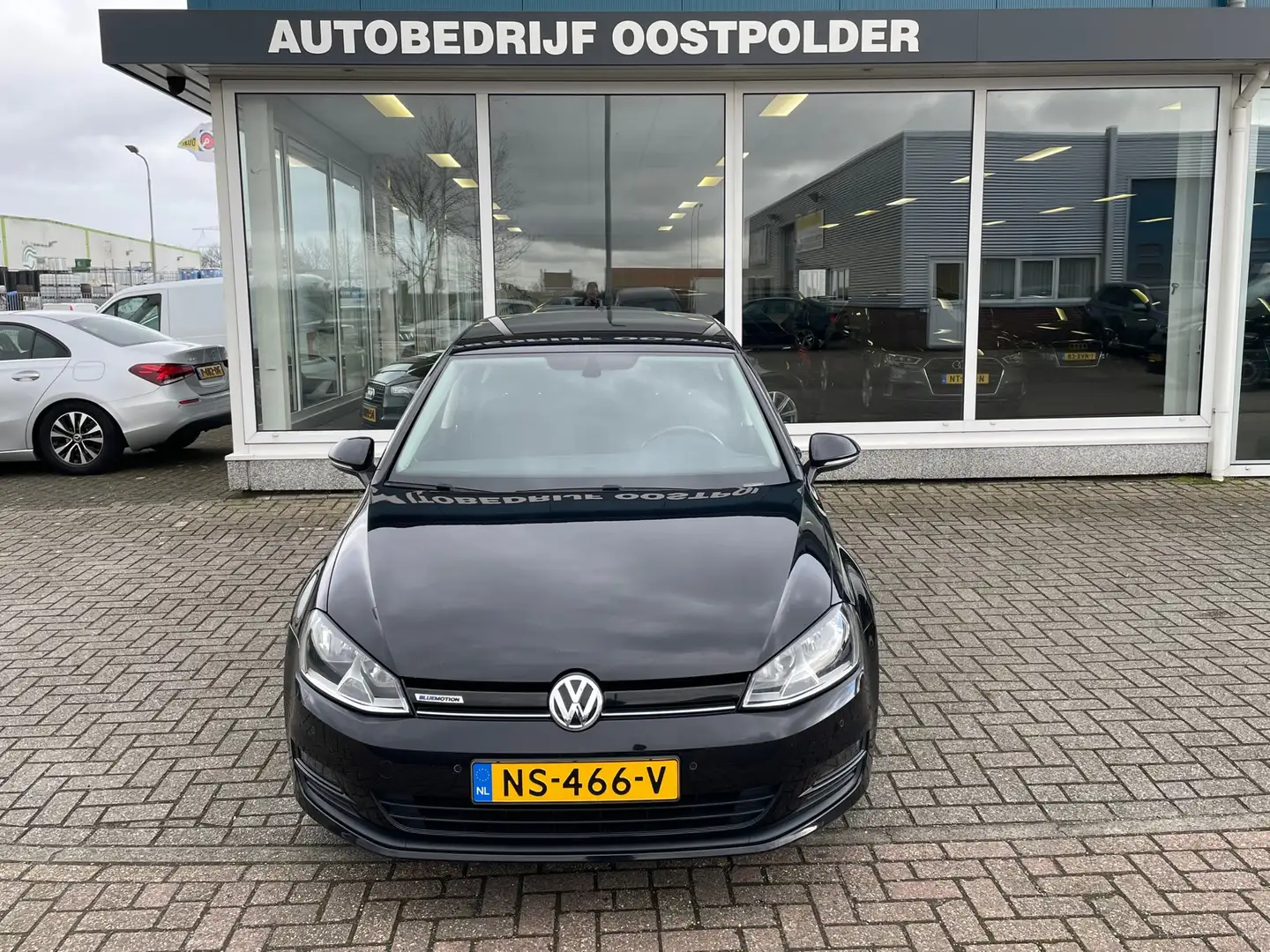 Volkswagen Golf 1.0 TSI Comfortline Noir - 2