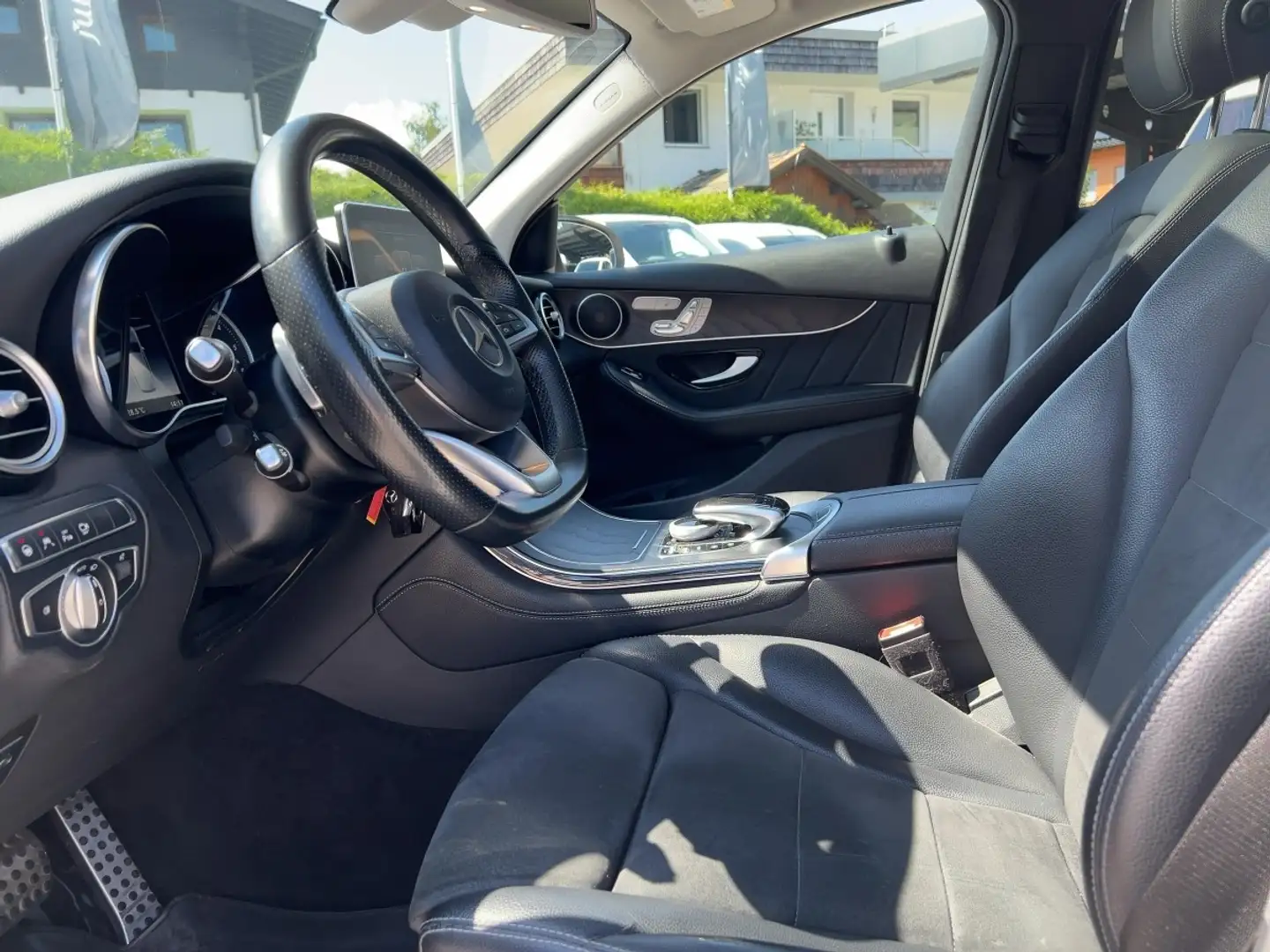 Mercedes-Benz GLC 350 d 4MATIC *Stdhzg*FAP*Airmatic*AMG*Pano* Weiß - 2