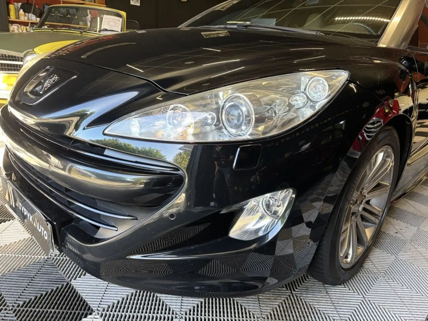 Peugeot RCZ Très belle RCZ, nombreuses options, 2.0 Hdi Fap 163ch Bvm6 Schwarz - 2