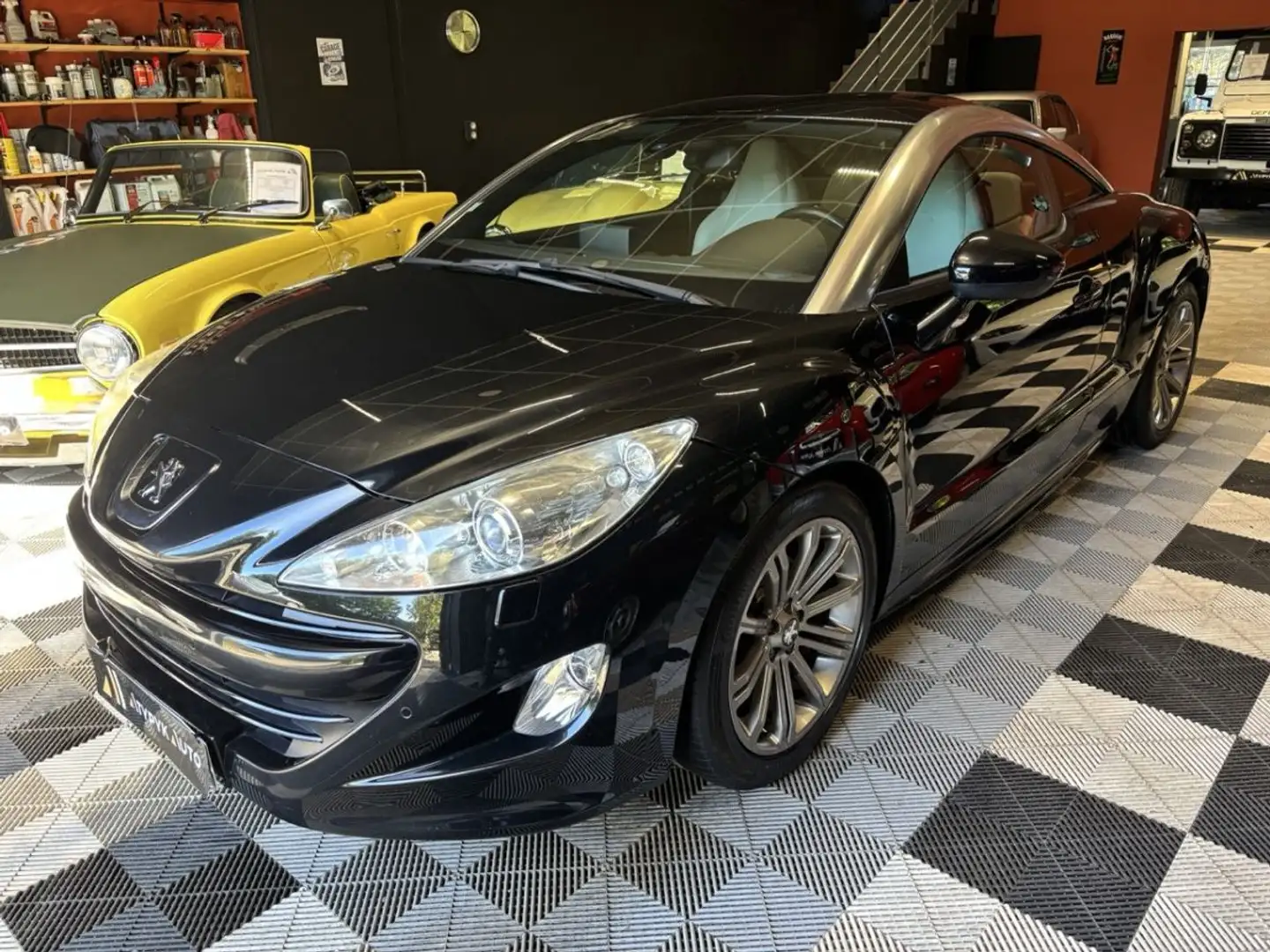 Peugeot RCZ Très belle RCZ, nombreuses options, 2.0 Hdi Fap 163ch Bvm6 Schwarz - 1