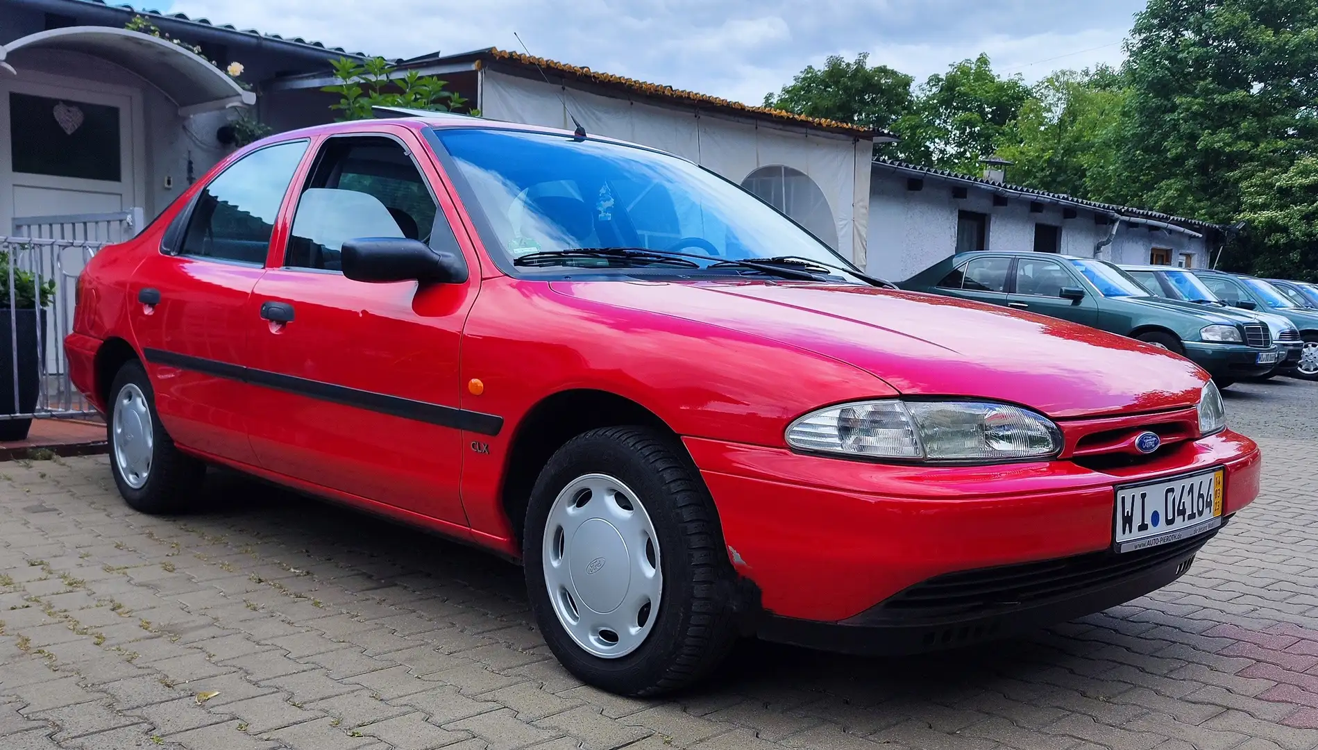 Ford Mondeo Limousine Rosso - 2