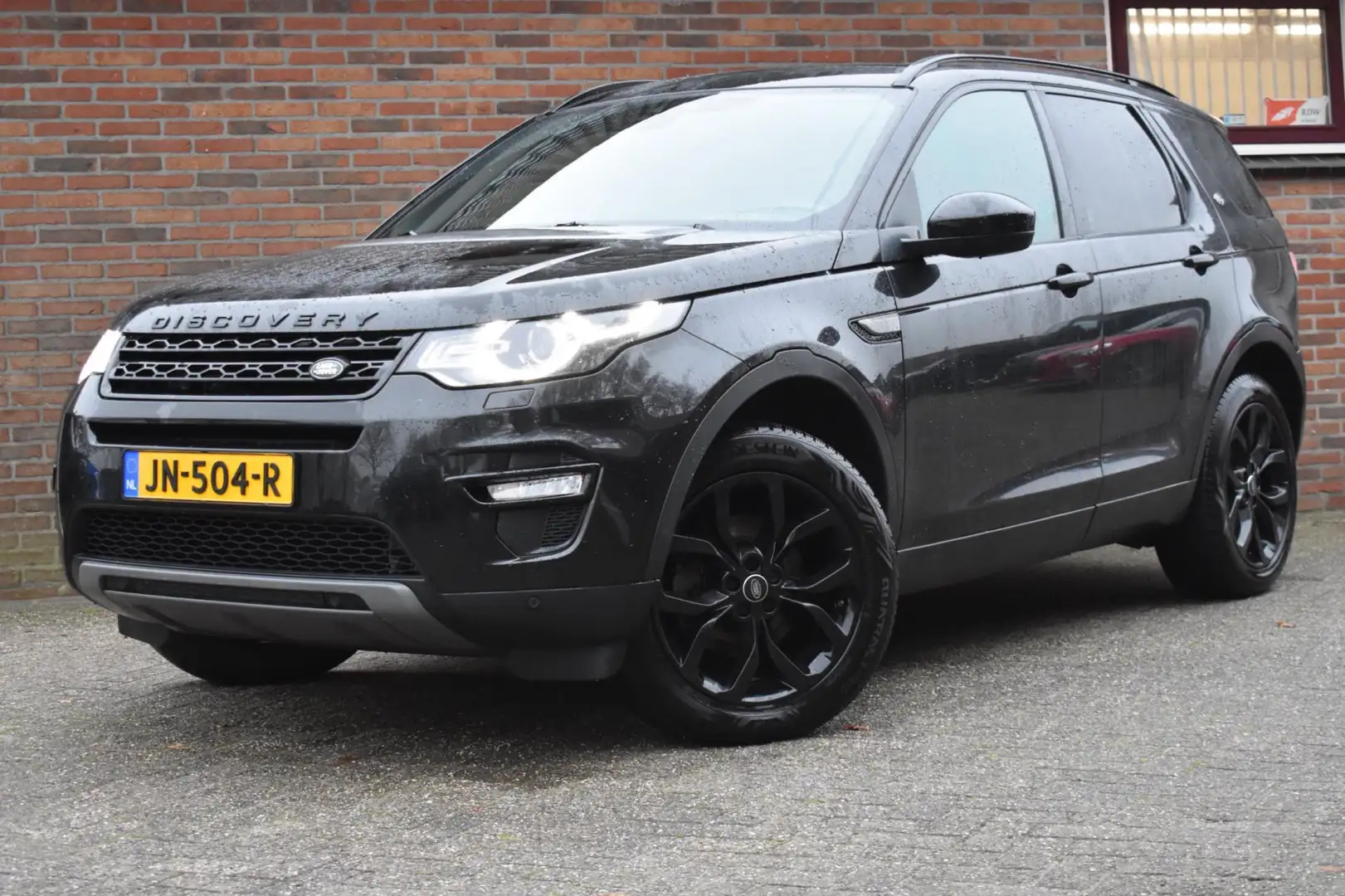 Land Rover Discovery Sport 2.0 TD4 HSE '16 Pano Navi Clima Cruise Zwart - 1