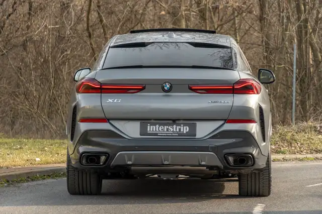 BMW X6 view 5