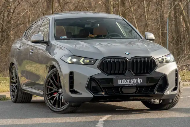 BMW X6 view 3