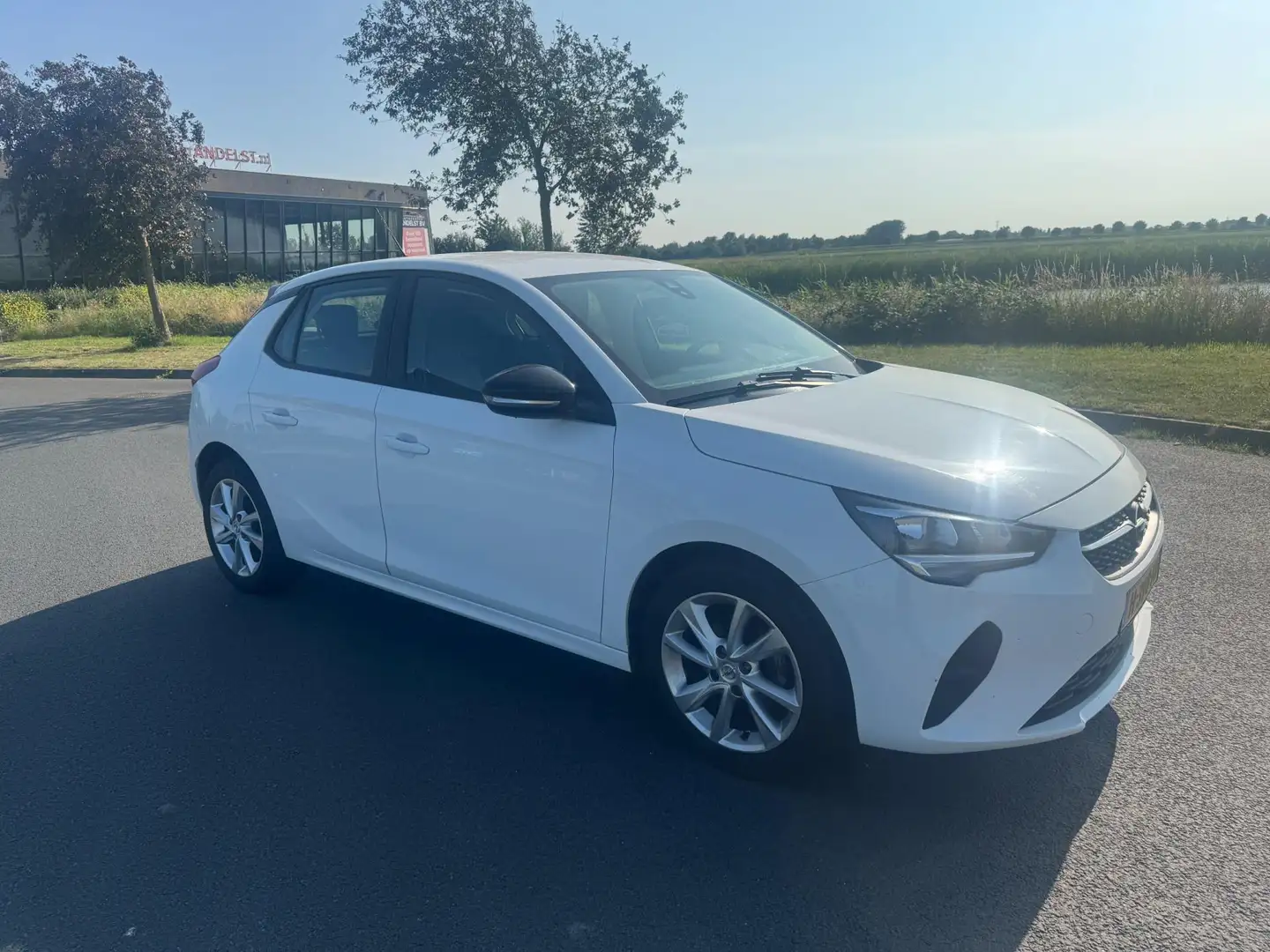 Opel Corsa 1.2 Edition apple, android, pdc, 1e eig, Geen impo Wit - 2