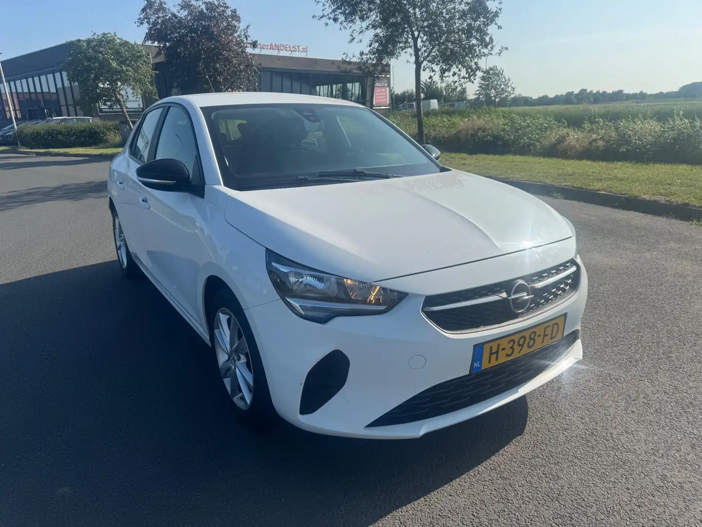 Opel Corsa 1.2 Edition apple, android, pdc, 1e eig, Geen impo Wit - 1