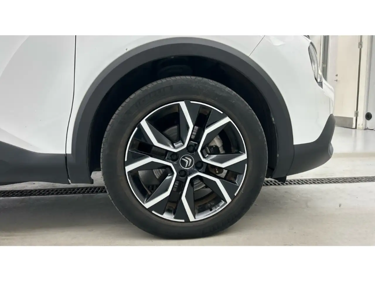 Citroen E-C4 Electric e-Feel 50 kWh Kamera Navi Batteriezertifikat 23