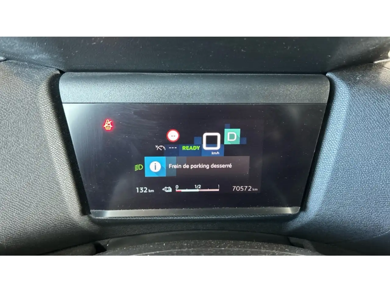 Citroen E-C4 Electric e-Feel 50 kWh Kamera Navi Batteriezertifikat 7
