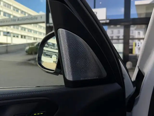BMW X5 M view 19