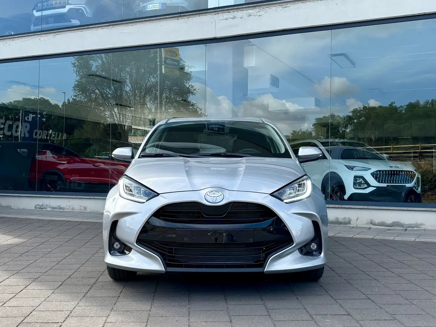 Toyota Yaris 1.5 Hybrid 5 porte Trend PREZZO PROMO Plateado - 2