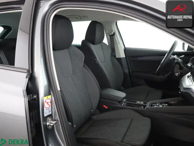 Skoda Octavia view 12