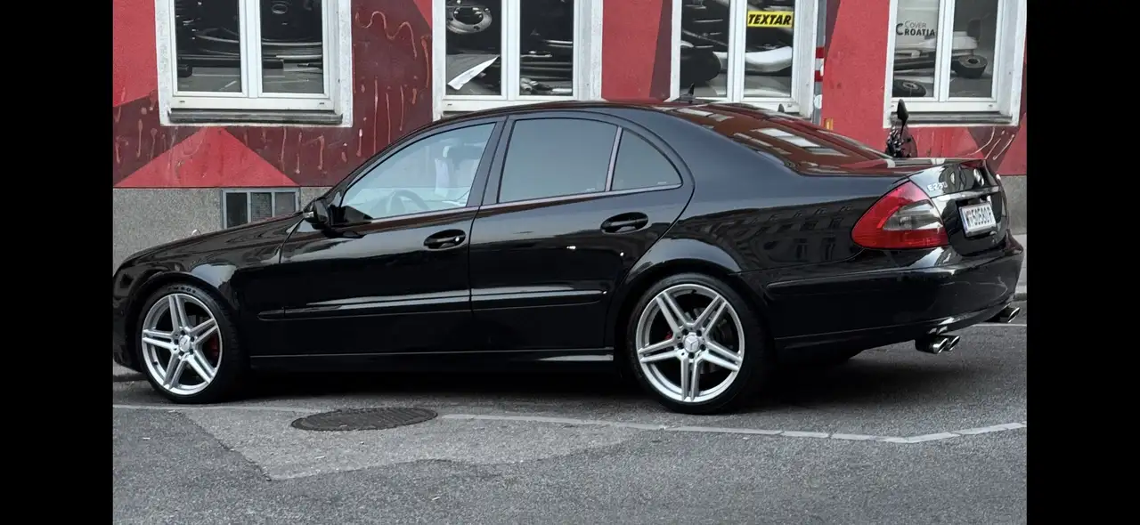 Mercedes-Benz E 280