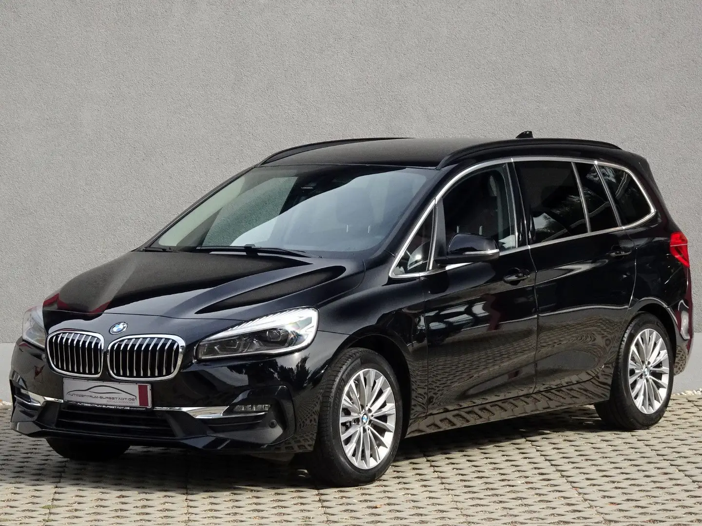 BMW 218 218 d Gran Tourer xDrive Luxury Line Schwarz - 1