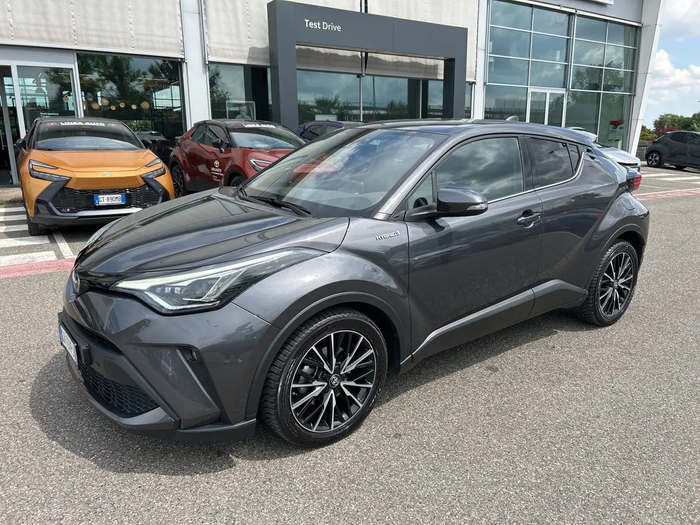 Toyota C-HR 1.8 Hybrid E-CVT Lounge GARANZIA FINO AL 2030 Gris - 1