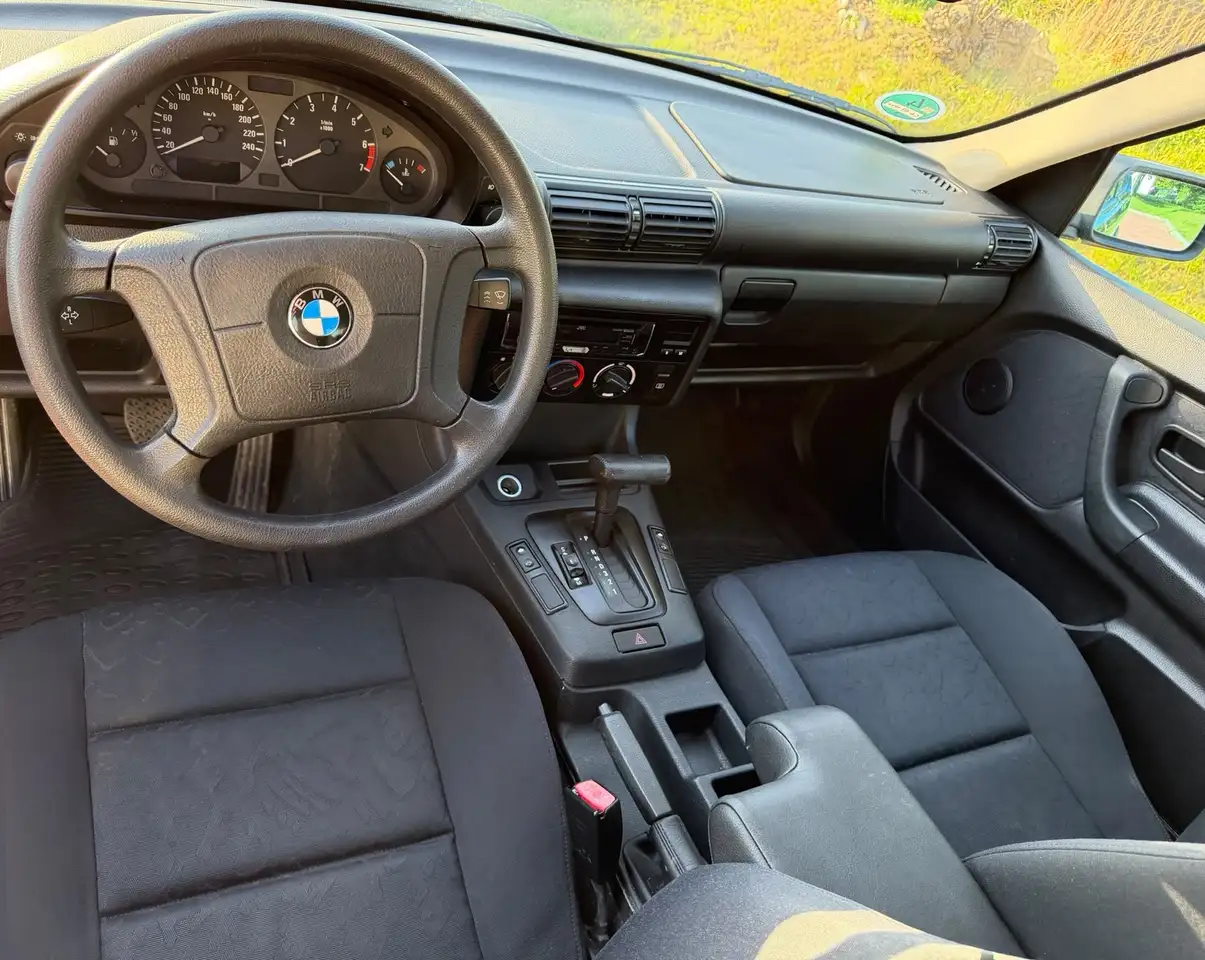 BMW 316i compact, foto 9