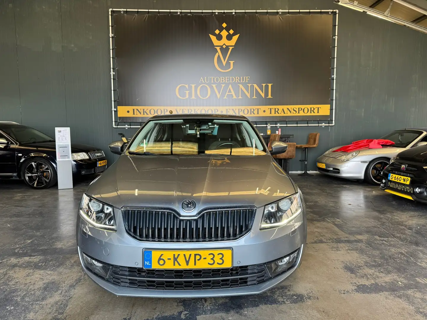 Skoda Octavia 1.2 TSI Greentech Elegance Businessline INRUILEN M Grijs - 2