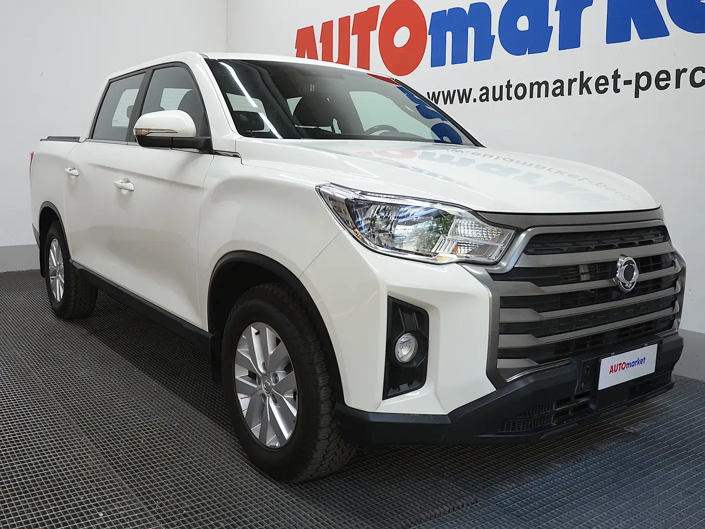 SsangYong Musso 2.2 D 4WD Bianco - 2