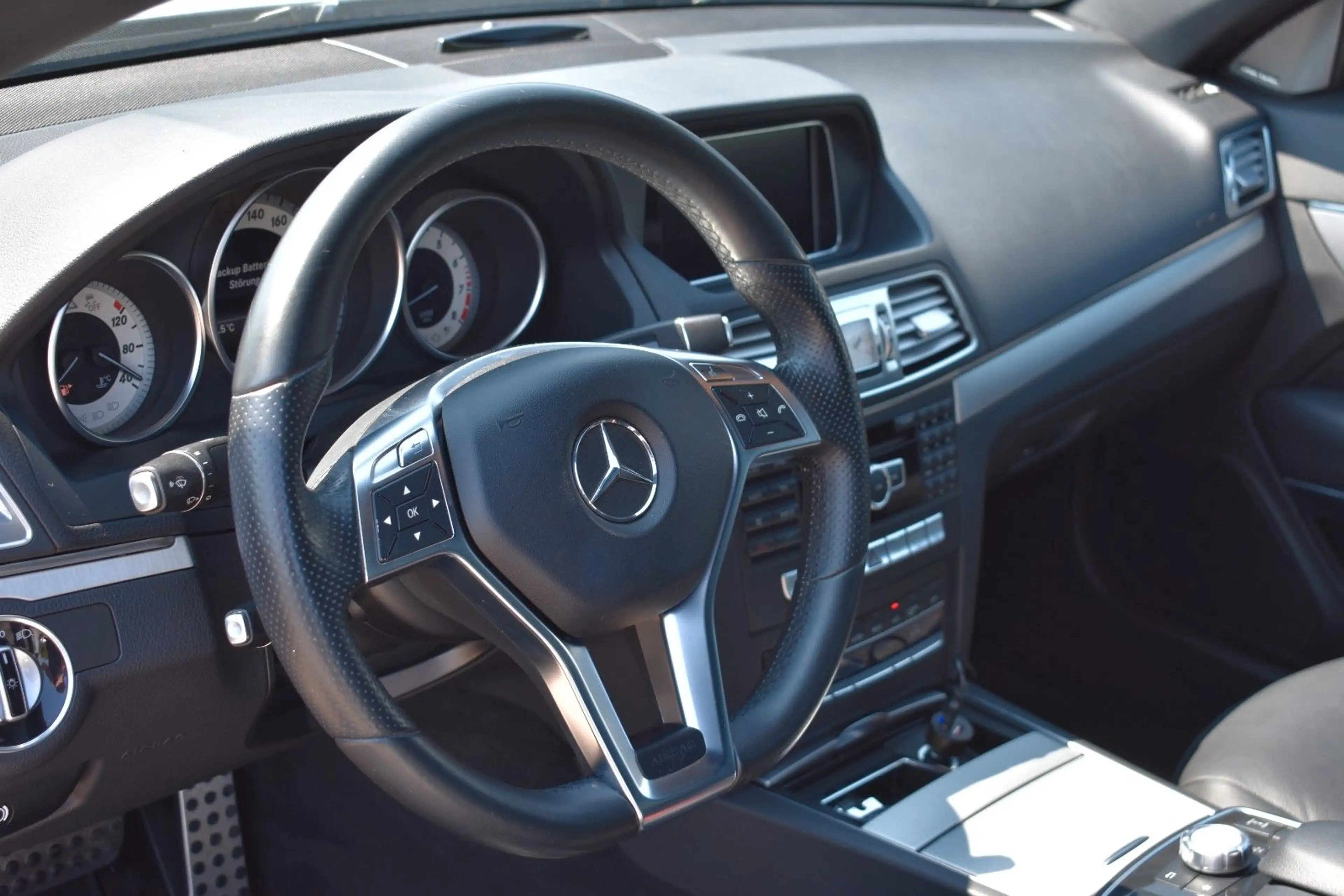 Mercedes-Benz E 350 Cabrio /AMG Line /Harman Kardon/LED/Kamera — photo 11