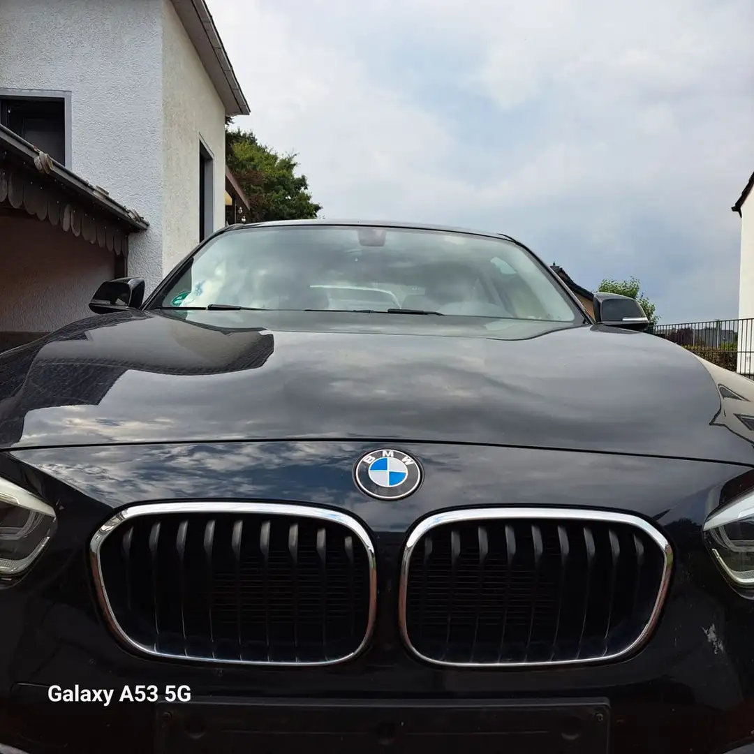 BMW 120 d xDrive ** Sportpaket; Automatik; el. GSD** Noir - 2