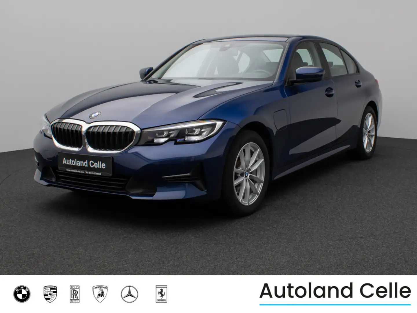 BMW 330 CockPitPr Navi PDC Alarm Geschwindigkeitsre Blau - 1