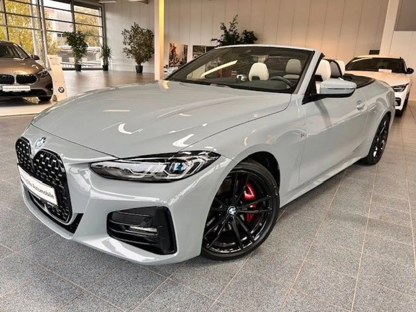 BMW 420 i Cabrio  M Sport Grau - 1