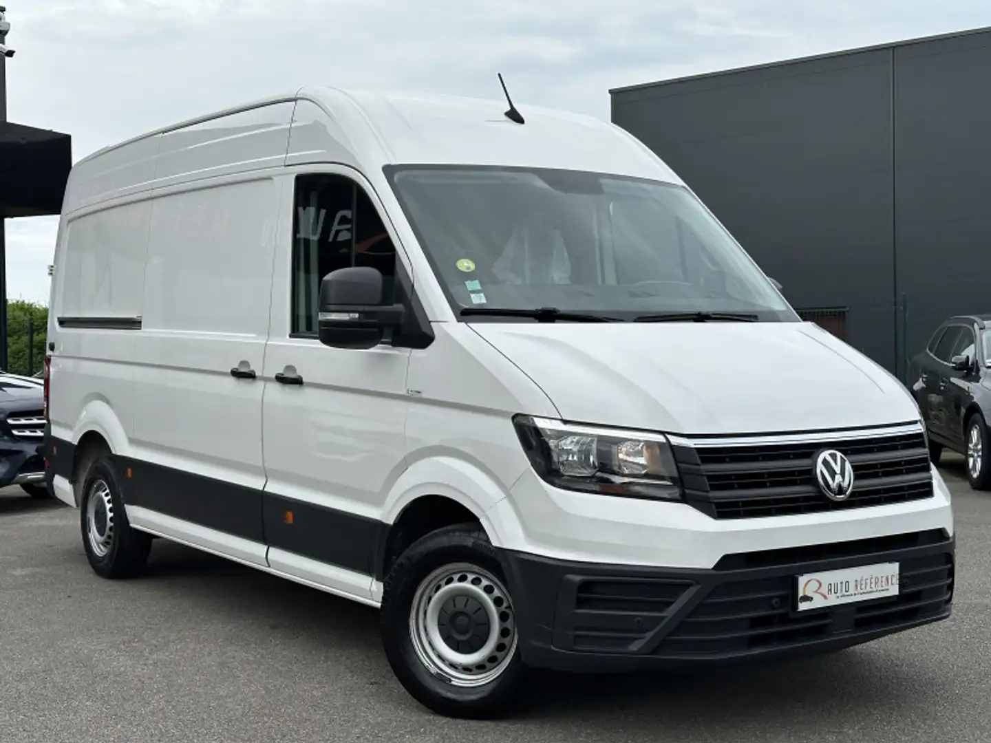 Volkswagen Crafter 30 L3H3 2.0 TDI 140 CH - 2