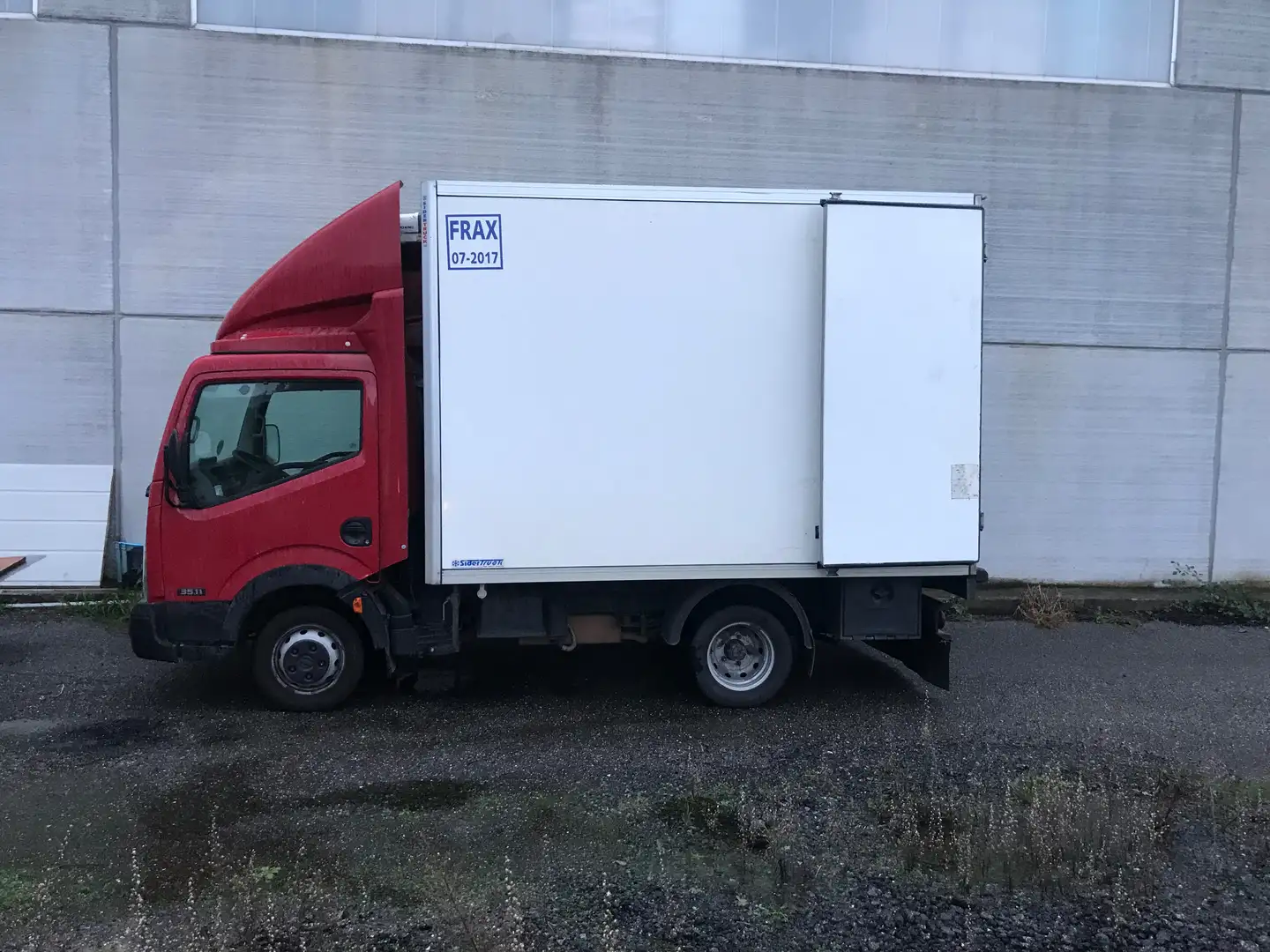 Nissan Cabstar 35.11 Frigo Carni Appese del 2008 Rojo - 2
