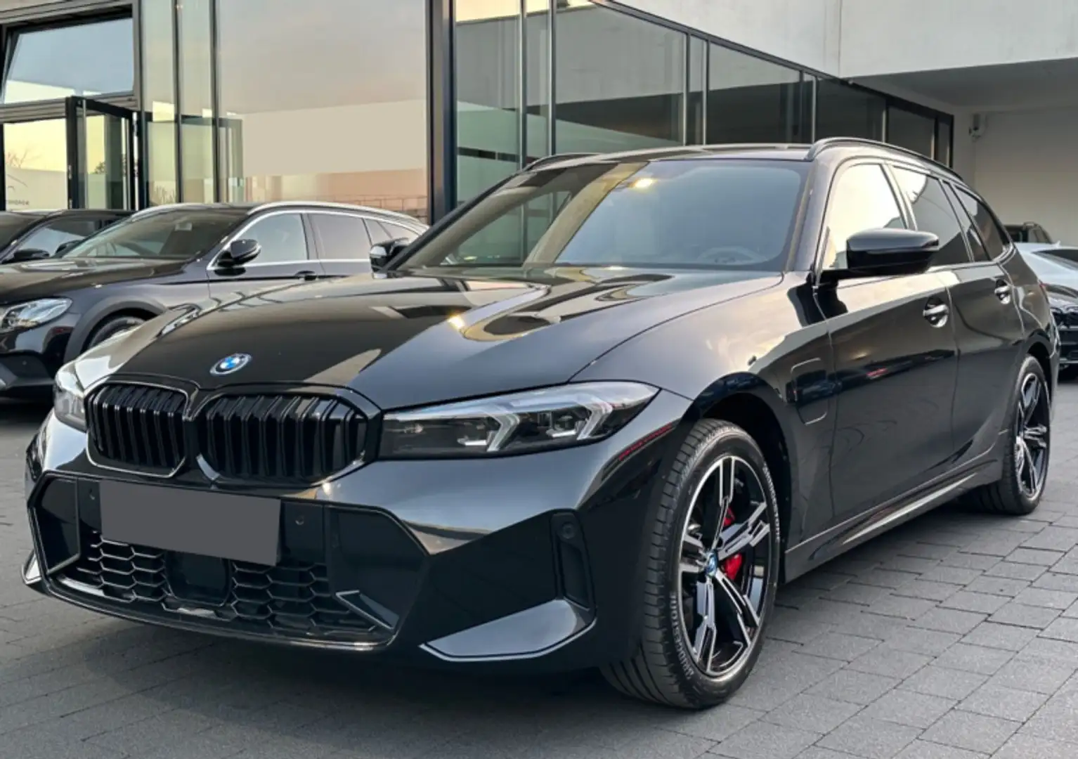 BMW 330 e xDrive Touring Msport Nero - 2
