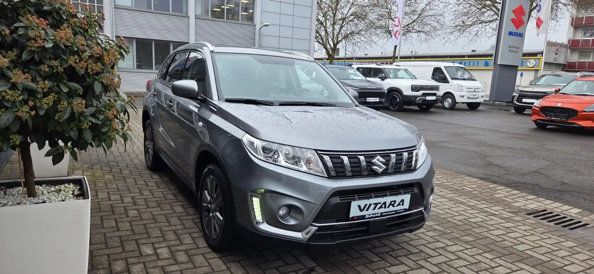 Suzuki Vitara 1.4 BOOSTERJET Comfort 4x2 Gris - 2