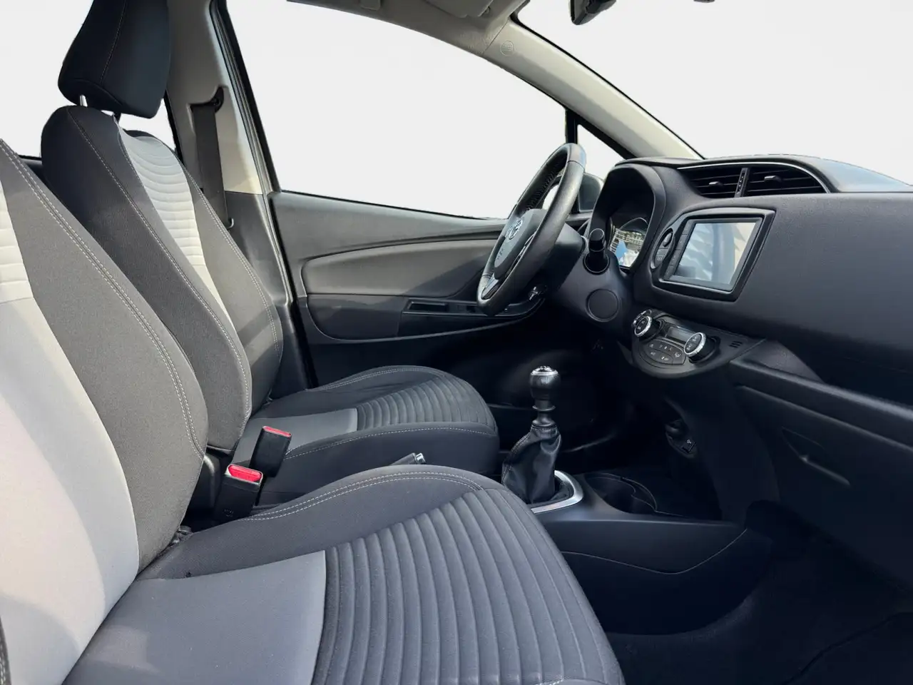 Toyota Yaris 1.5 Comfort AHK+Kamera+Navi+Facelift+SpurH, миниатюра 13