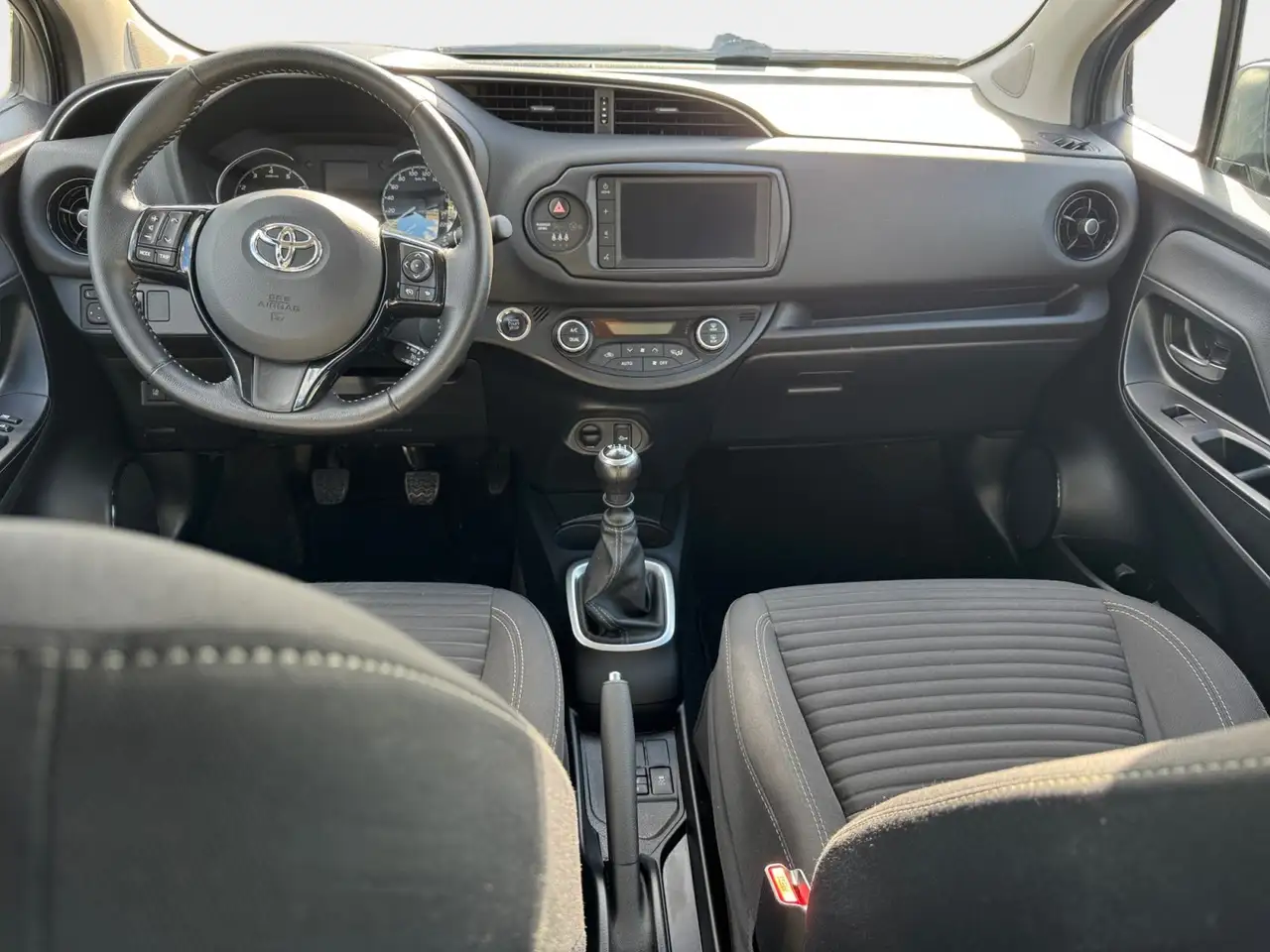 Toyota Yaris 1.5 Comfort AHK+Kamera+Navi+Facelift+SpurH, миниатюра 9