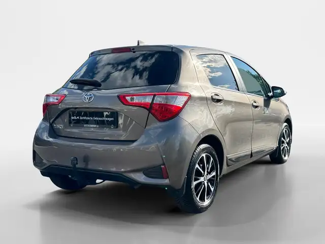 Toyota Yaris view 5