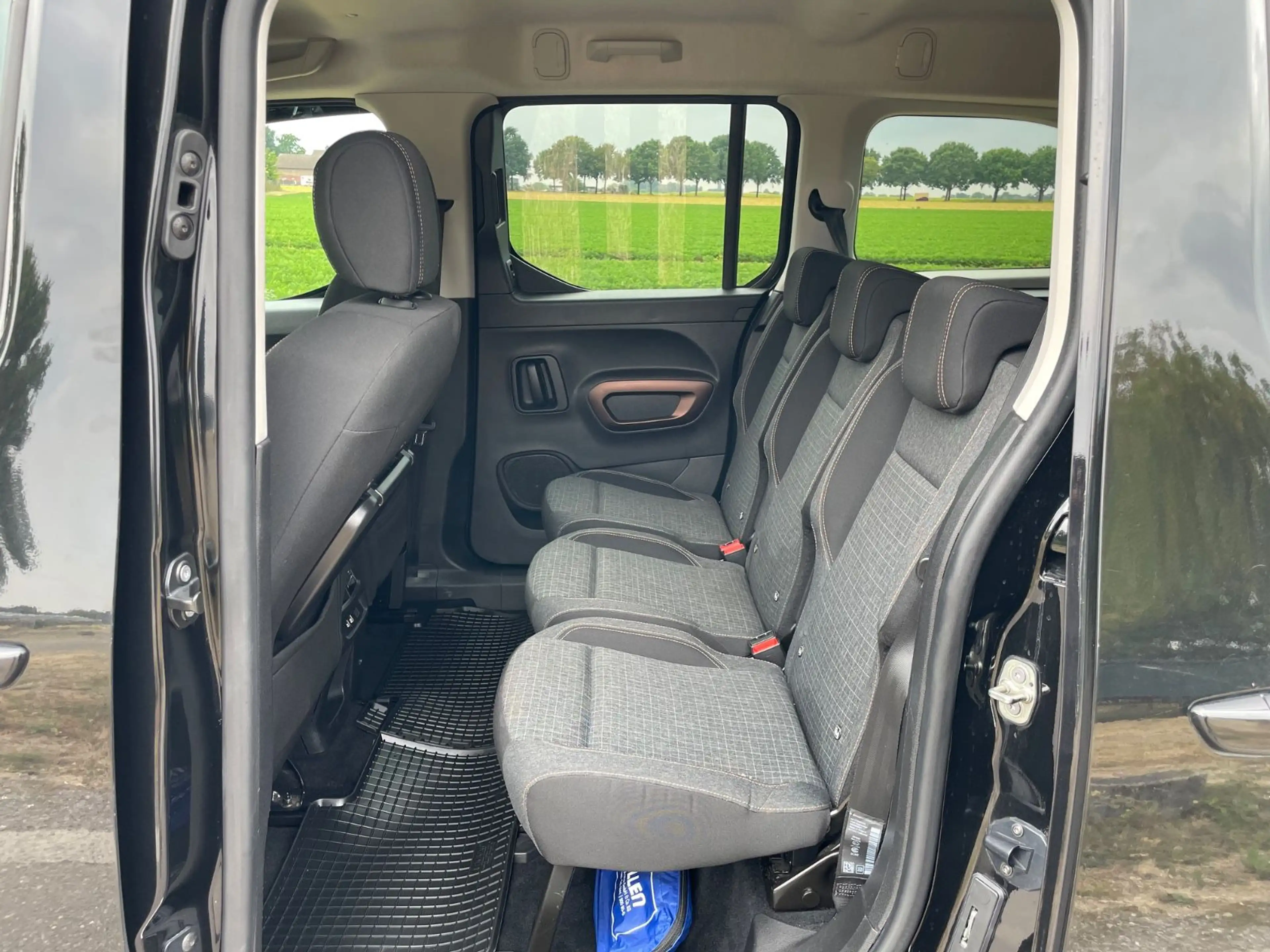 Peugeot Rifter Allure L2*7Sitzer*Automatik*AHK* GT LINE — photo 12