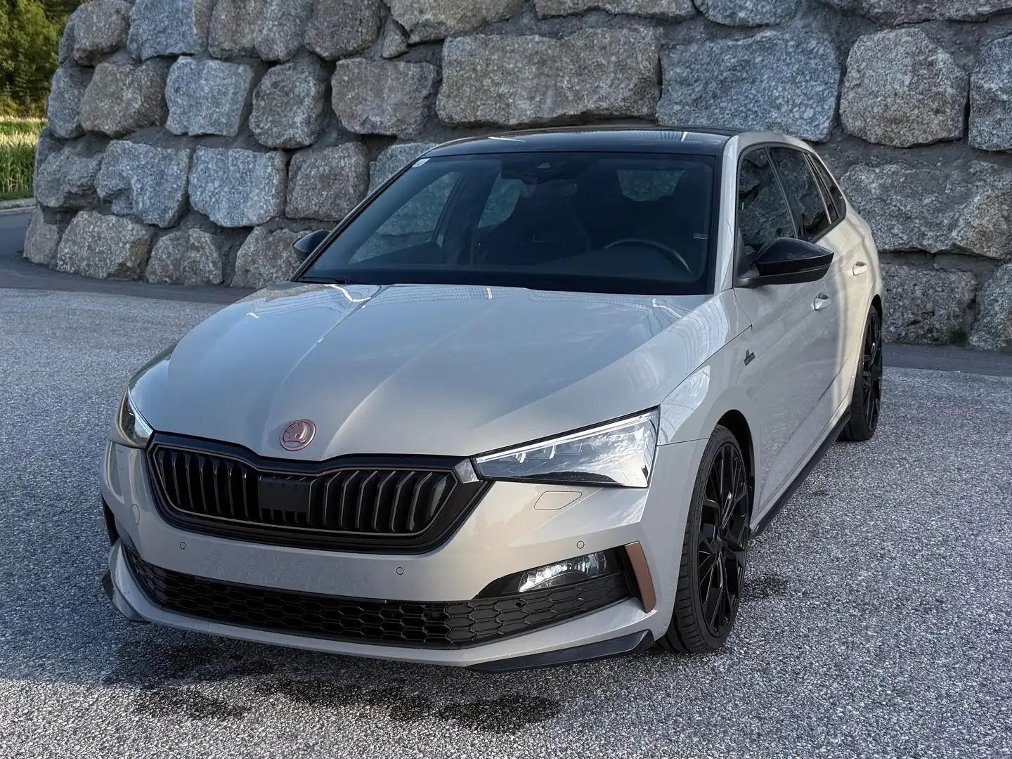 Skoda Scala MONTE CARLO 1.5 TSI 150 PS DSG | WERKSGARANTIE | PANORAMA | NAVI | ACC | KAMERA |VIRTUAL COCKPIT | LED Grau - 2