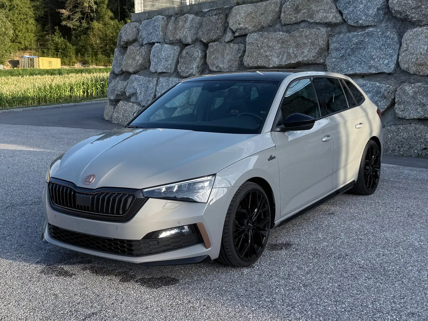 Skoda Scala MONTE CARLO 1.5 TSI 150 PS DSG | WERKSGARANTIE | PANORAMA | NAVI | ACC | KAMERA |VIRTUAL COCKPIT | LED Grau - 1