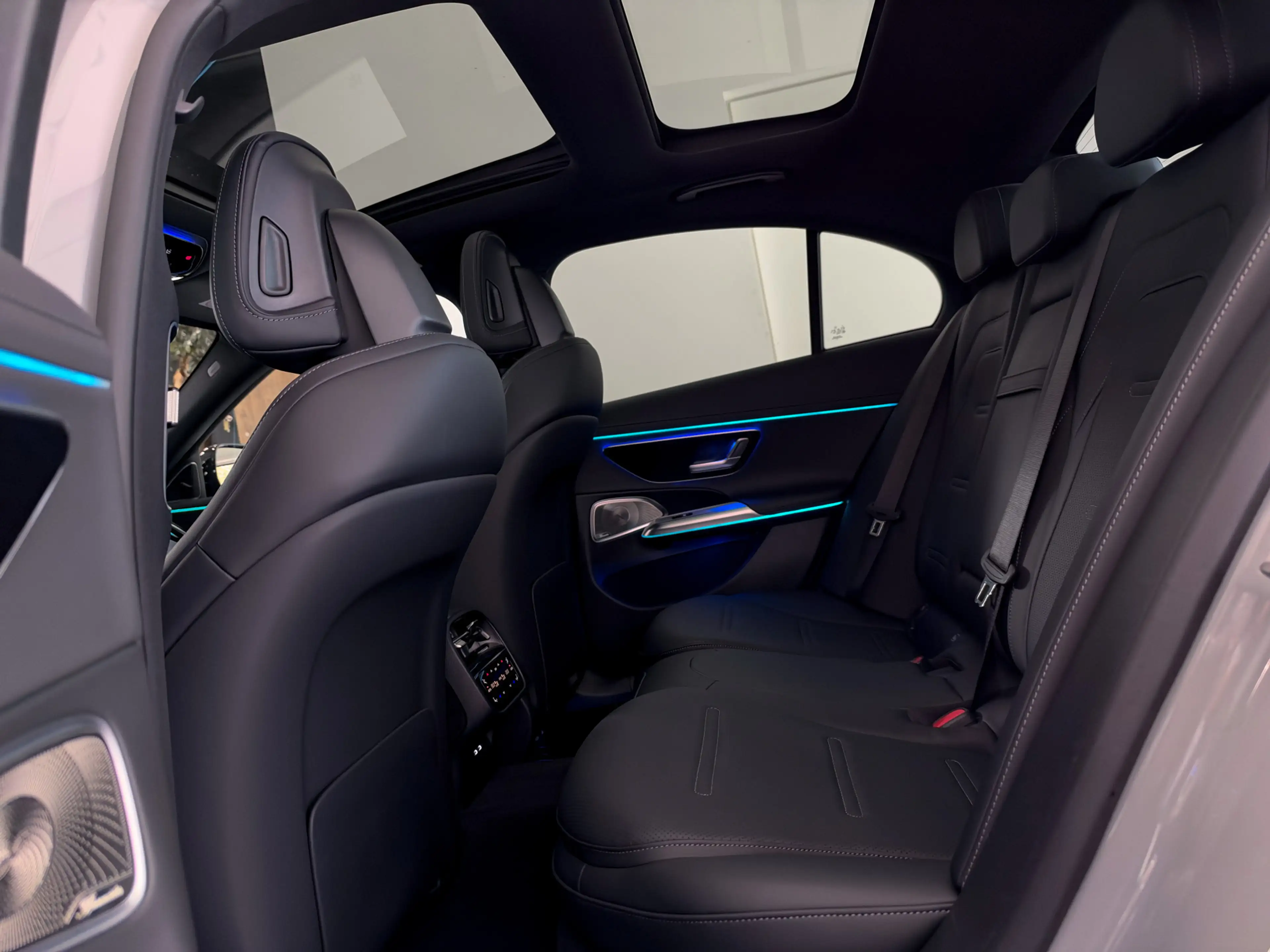 Mercedes-Benz E 53 AMG E53 4MATIC+ Edition 612PK AlpinGrey|Burmester 4D|M — photo 50