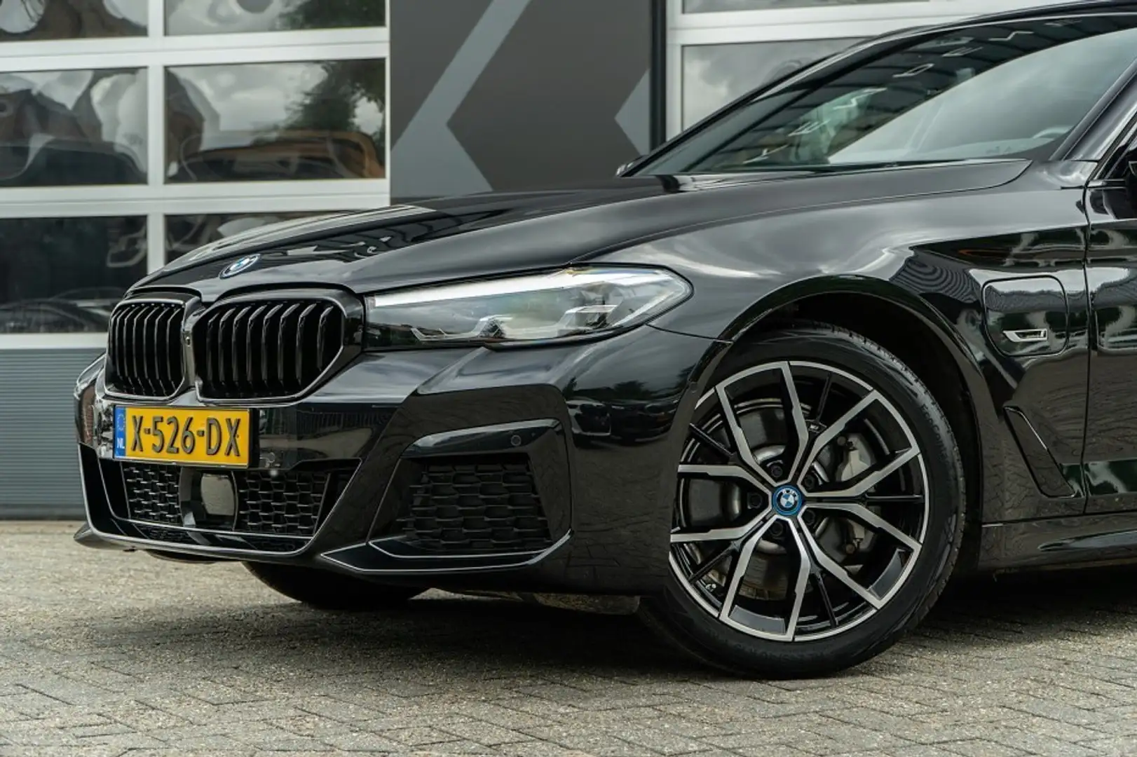 BMW 530 530e Business Edition Plus | M Sport | Leder | Cam Noir - 2