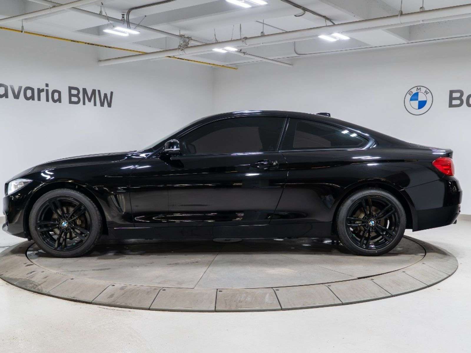 2016 BMW 4 Series 428i xDrive | Premium Package Essential | Sport Li — снимка 1