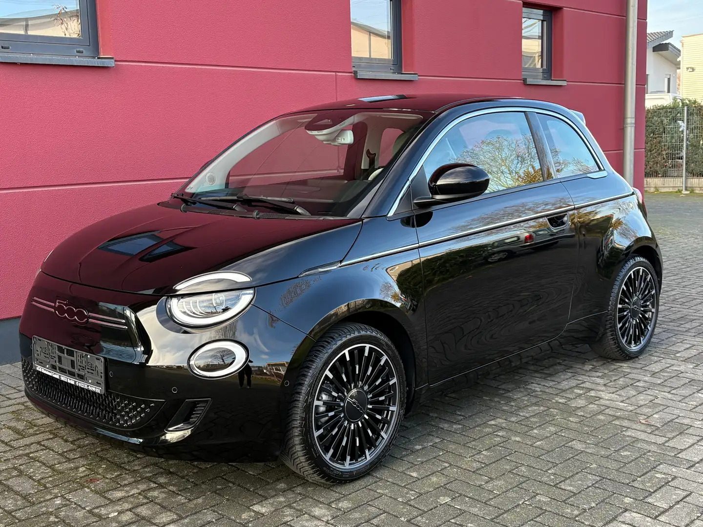 Fiat 500 SONDERMODELL LA PRIMA BY BOCELLI LEDER NAVI ALU17" Schwarz - 2