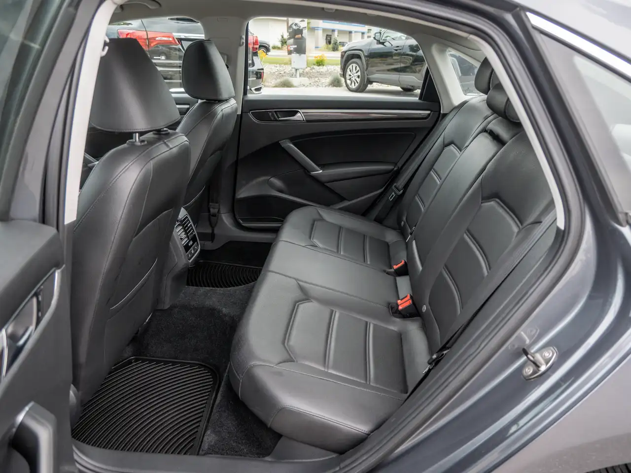 Volkswagen Passat photo Volkswagen Passat