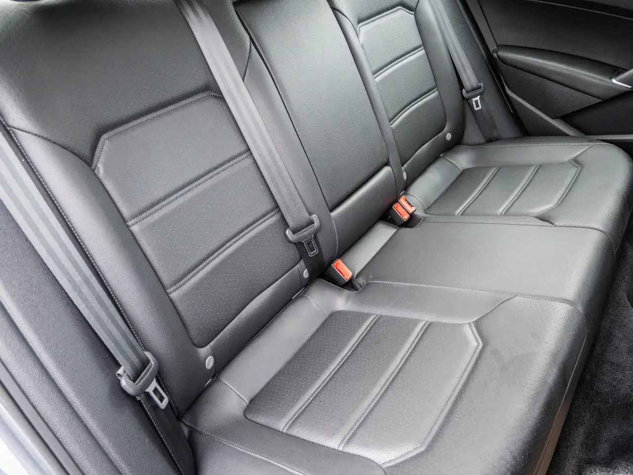 Volkswagen Passat photo Volkswagen Passat