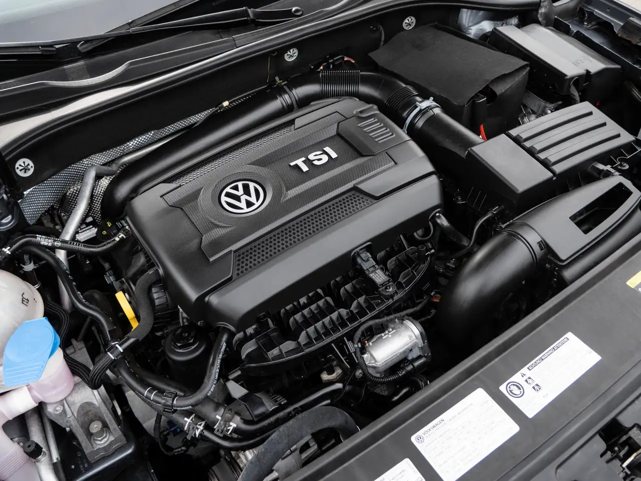 Volkswagen Passat photo Volkswagen Passat