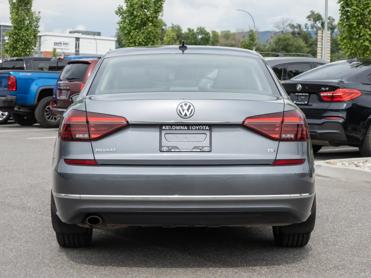 Volkswagen Passat photo Volkswagen Passat
