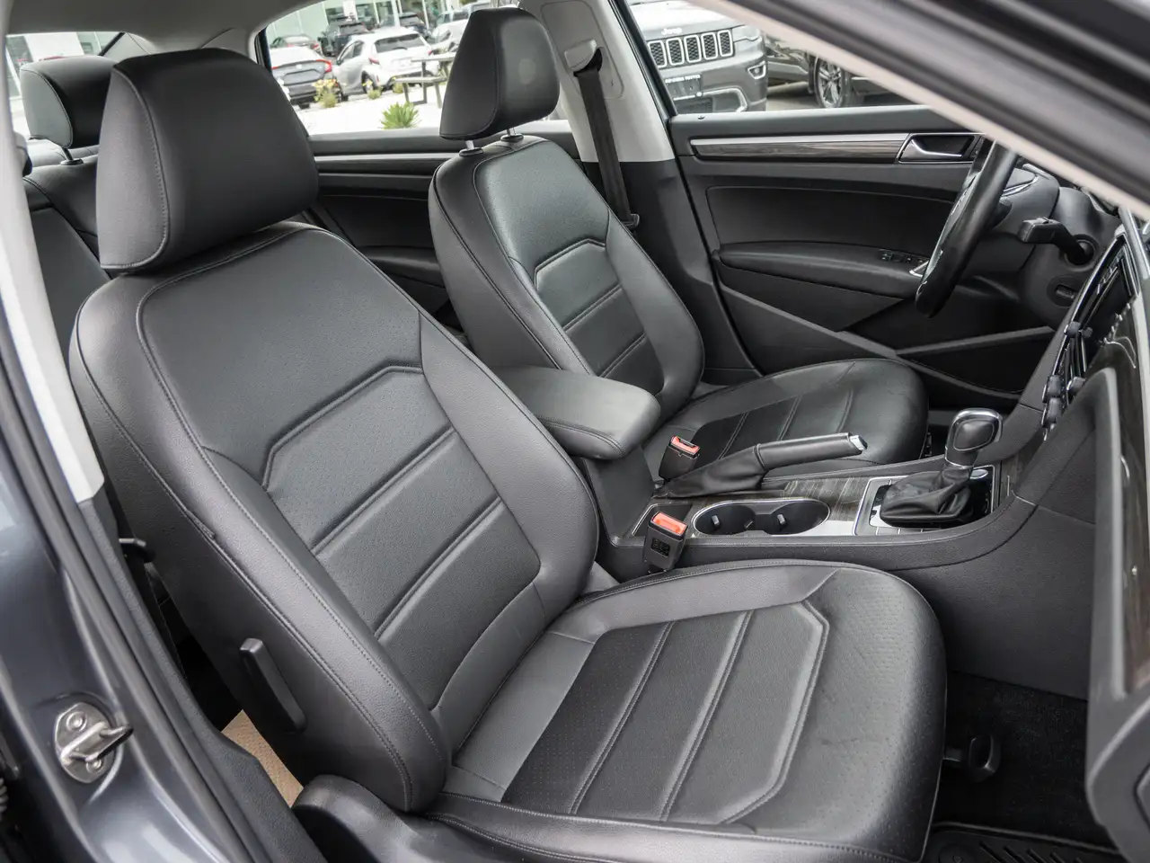 Volkswagen Passat photo Volkswagen Passat