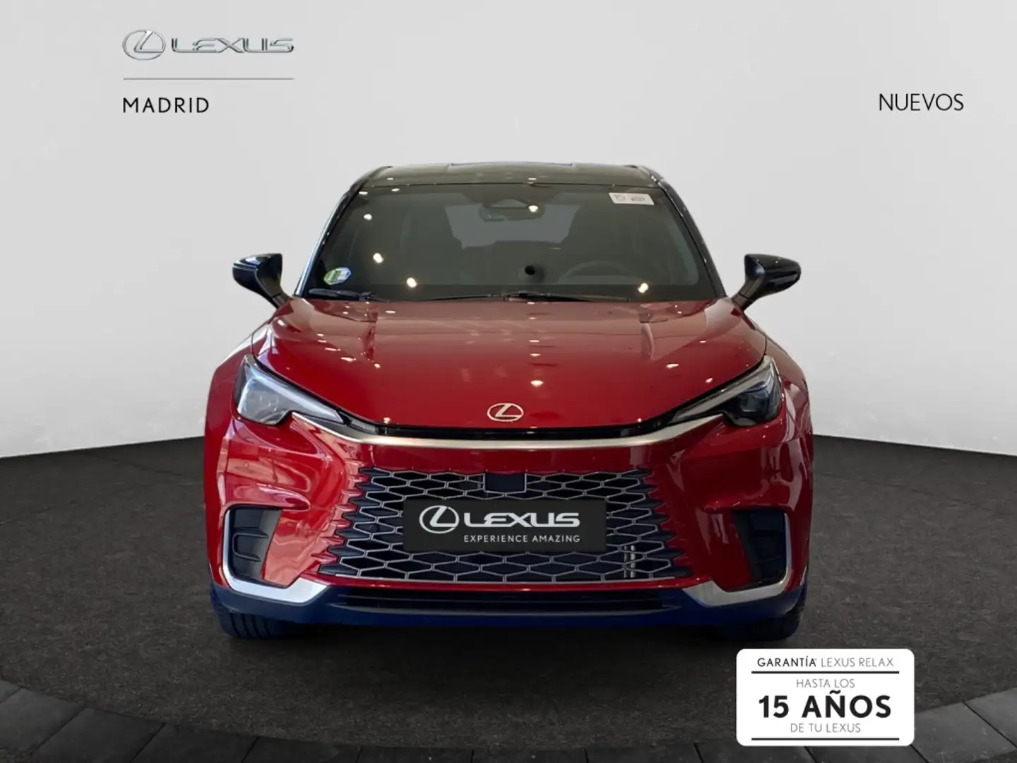 Lexus LBX Emotion Rojo - 1