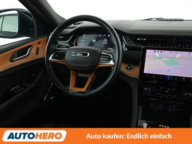 Jeep Grand Cherokee view 13