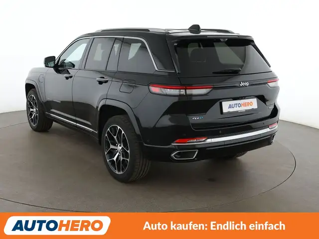 Jeep Grand Cherokee view 4