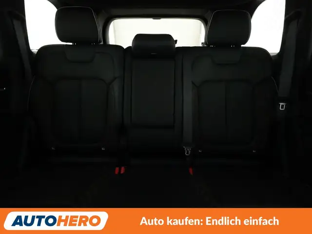 Jeep Grand Cherokee view 15